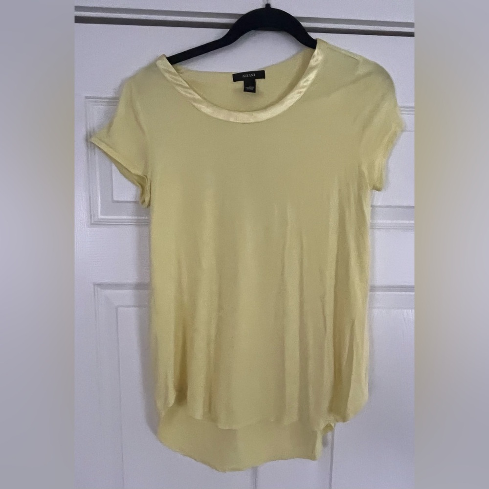 Alfani Light Yellow Short Sleeve Top